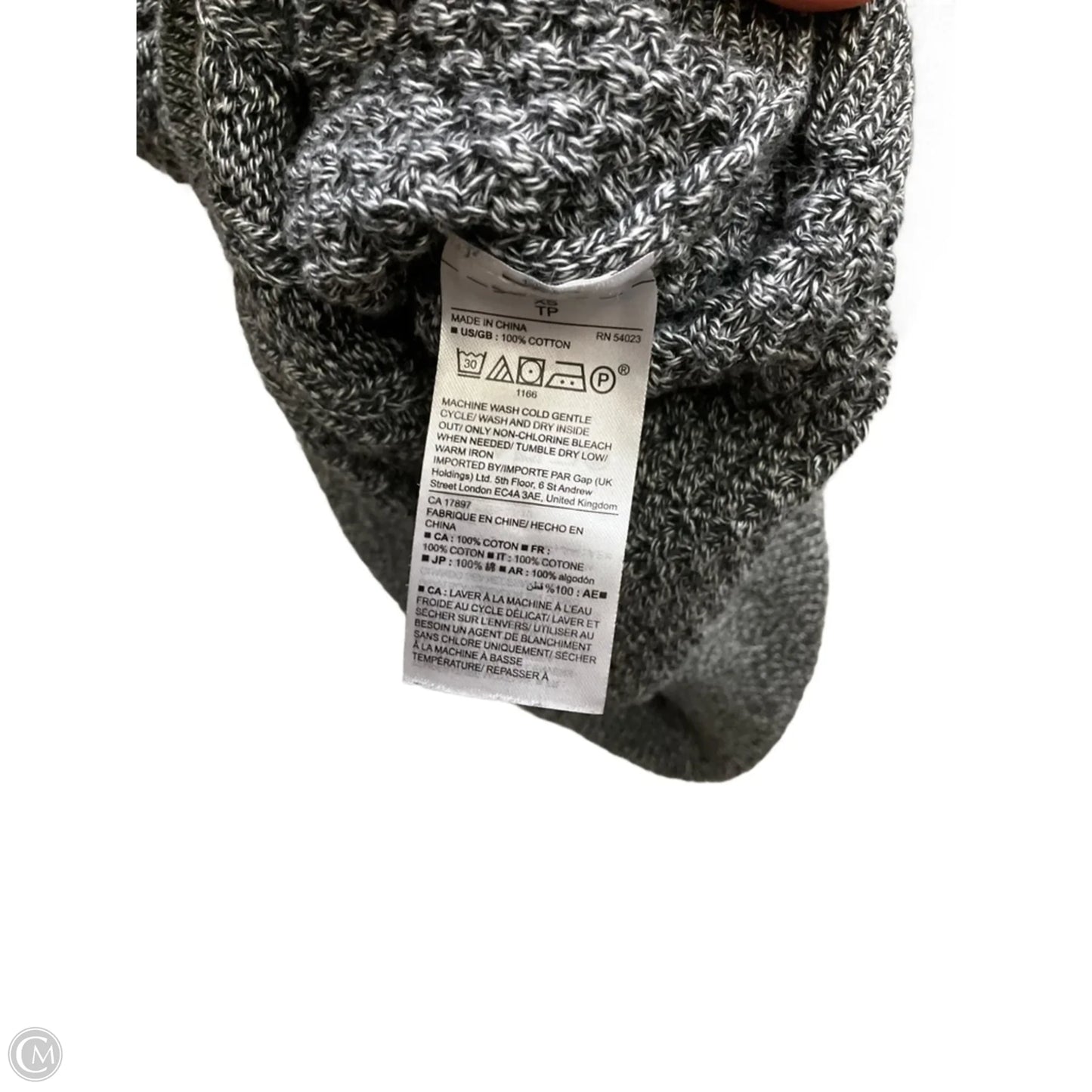 Sweater By Gap In Grey, Size: Xs