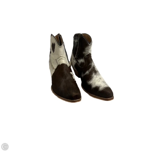 Boots Ankle Heels By Myra In Animal Print, Size: 9