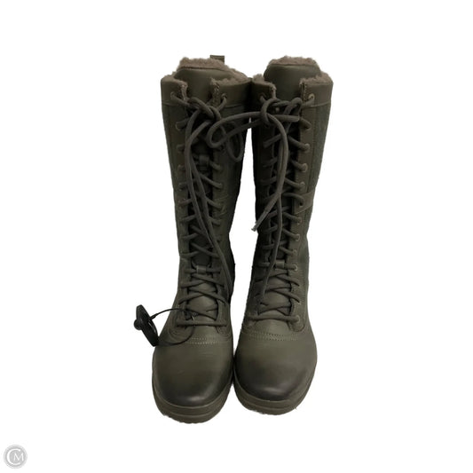 Boots Designer By Ugg In Green, Size: 8