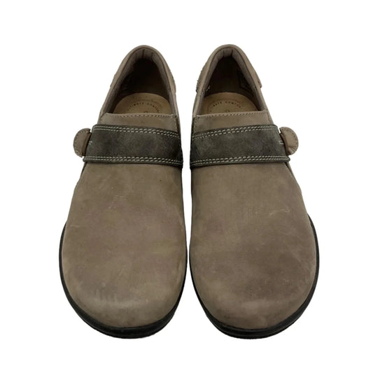 Shoes Flats By Clarks In Tan, Size: 7.5