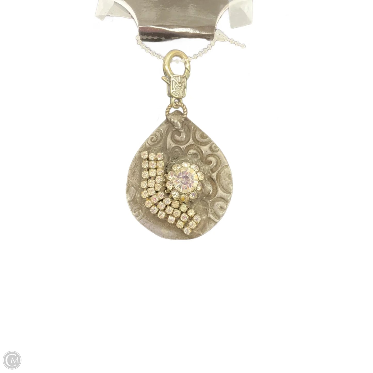 Key Chain By Clothes Mentor, Size: Medium