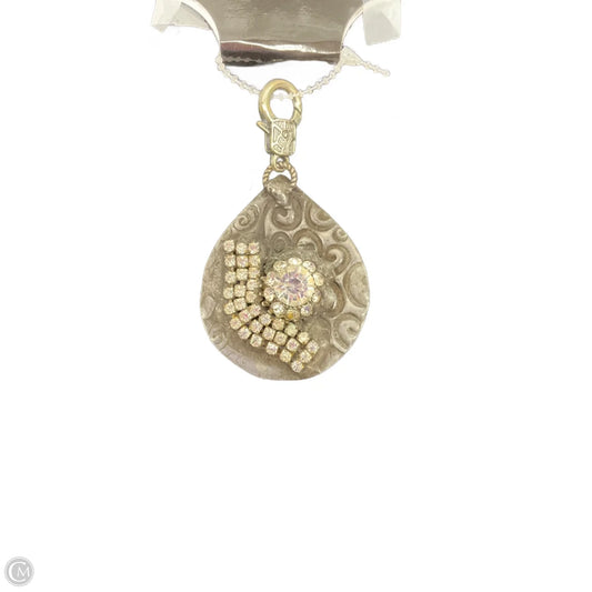 Key Chain By Clothes Mentor, Size: Medium