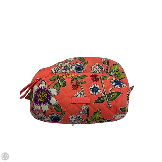 Wristlet By Vera Bradley, Size: Medium