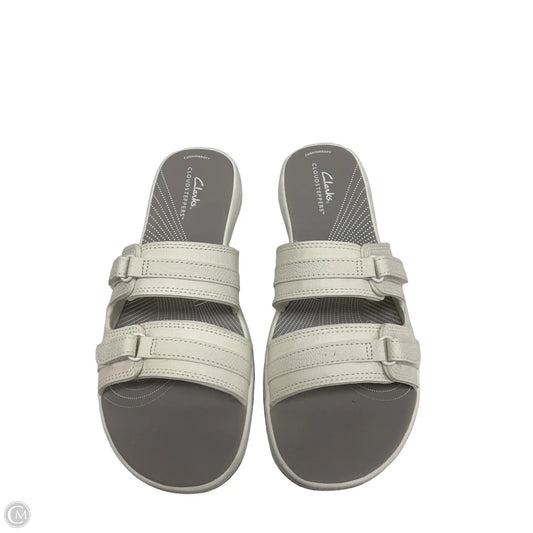 Sandals Flats By Clarks In White, Size: 9