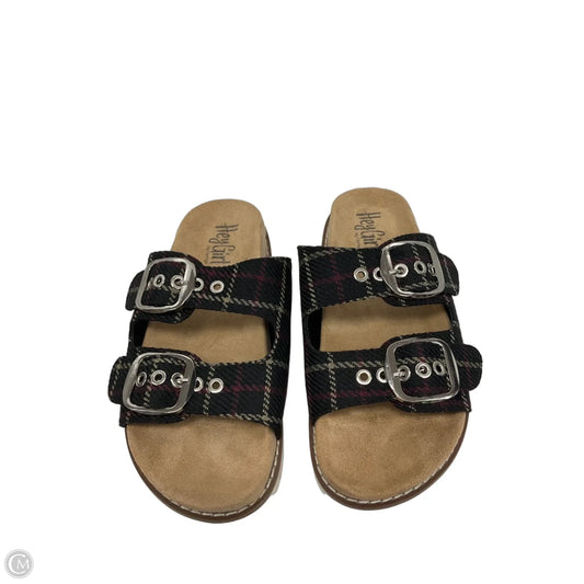 Sandals Flats By Corkys In Plaid Pattern, Size: 6