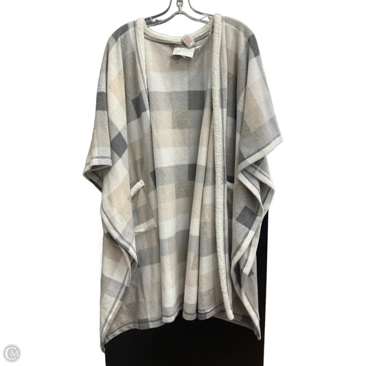 Poncho By Cuddl Duds In Plaid Pattern, Size: M