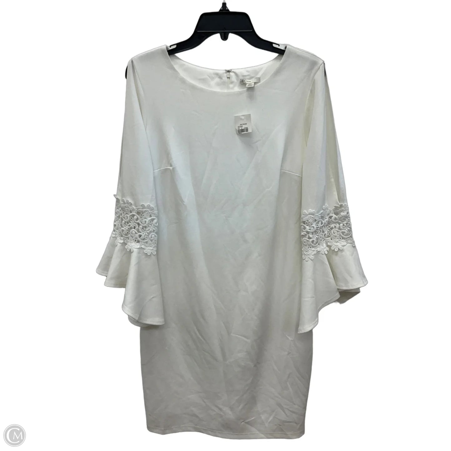 Dress Casual Short By C Est. 1946 In White, Size: M