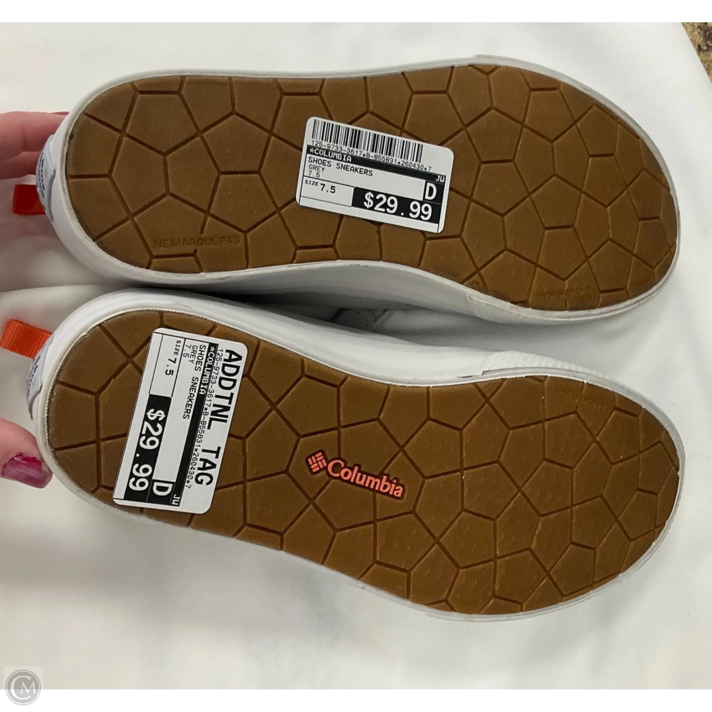 Shoes Sneakers By Columbia In Grey, Size: 7.5
