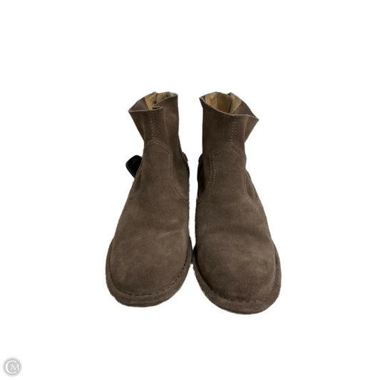 Boots Ankle By Ugg In Brown, Size: 6