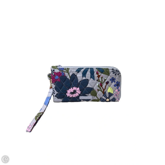 Wristlet By Vera Bradley, Size: Medium