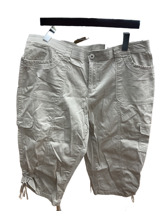 Capris By Clothes Mentor  Size: 16