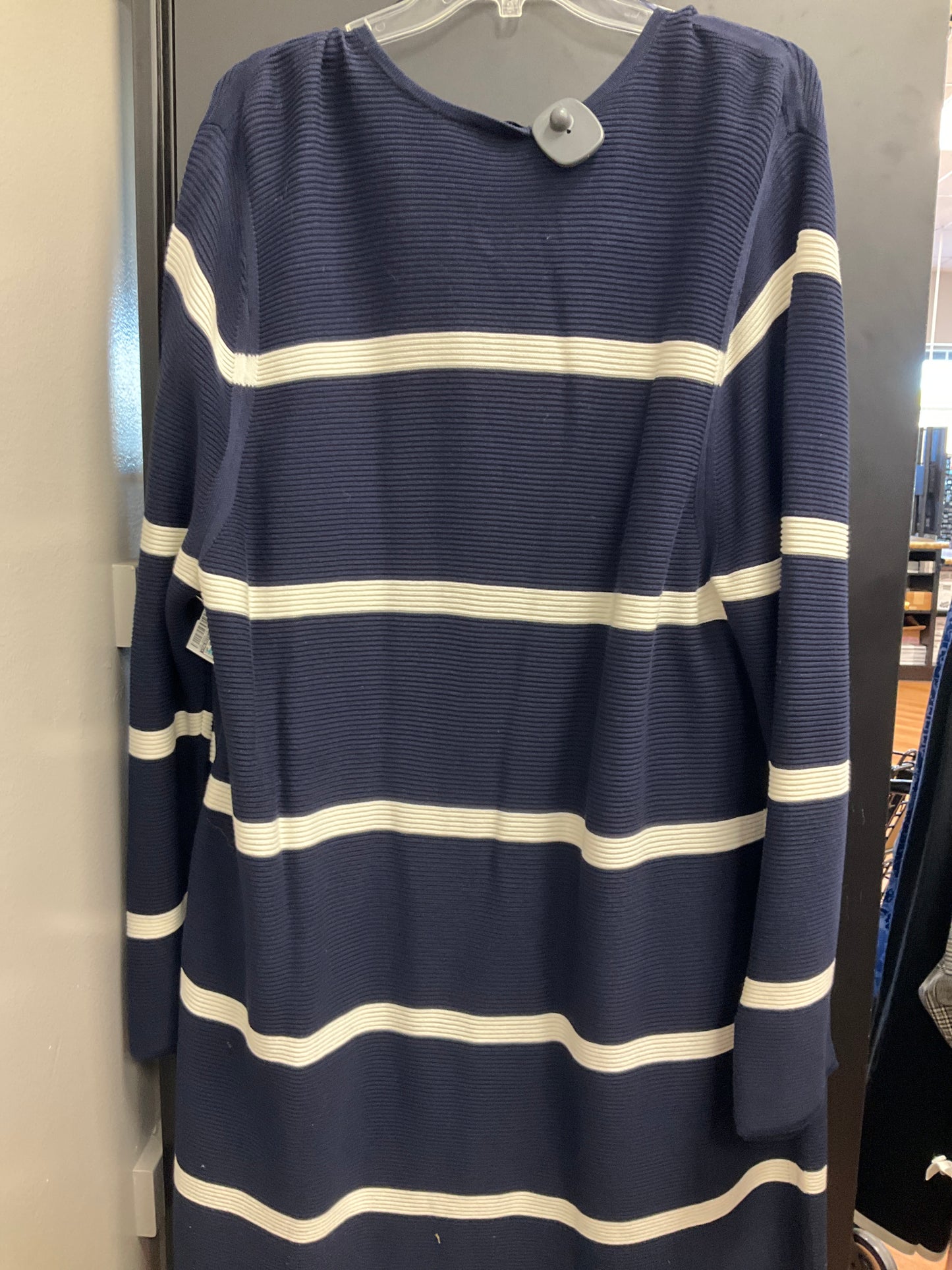 Top 2pc Sleeveless By Talbots In Navy, Size: 3x