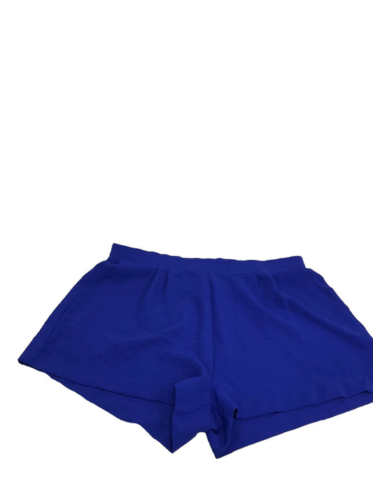Shorts By Iris  Size: L