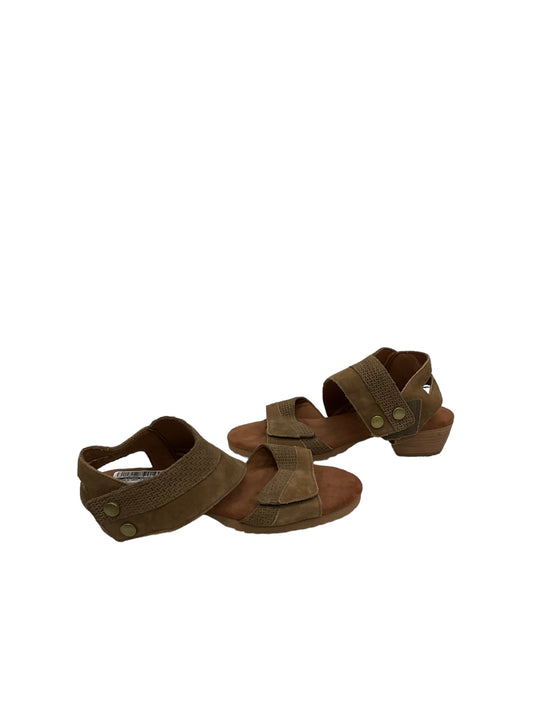 Sandals – Clothes Mentor Perrysburg OH #125