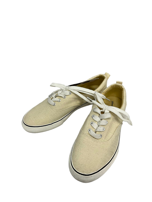Shoes Sneakers By Universal Thread  Size: 6