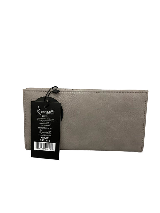 Wallet By Cmf  Size: Medium